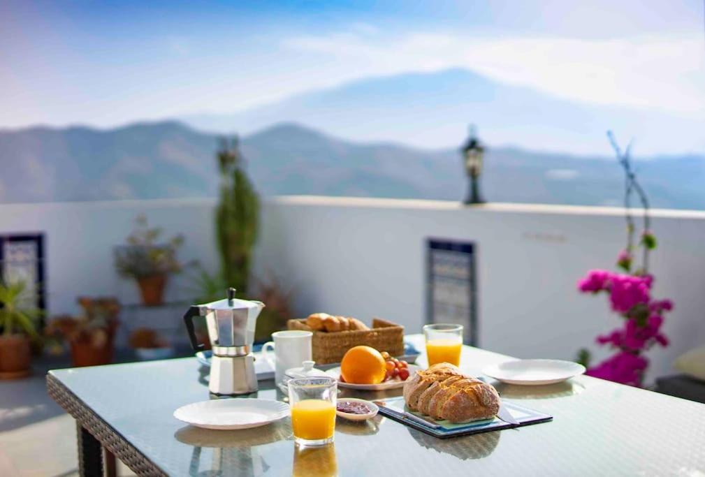 הוילה Cutar Rooftop Terrace & Panoramic Mountain View'S מראה חיצוני תמונה